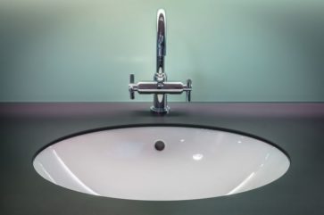 smarta lösningar förvaring badrum